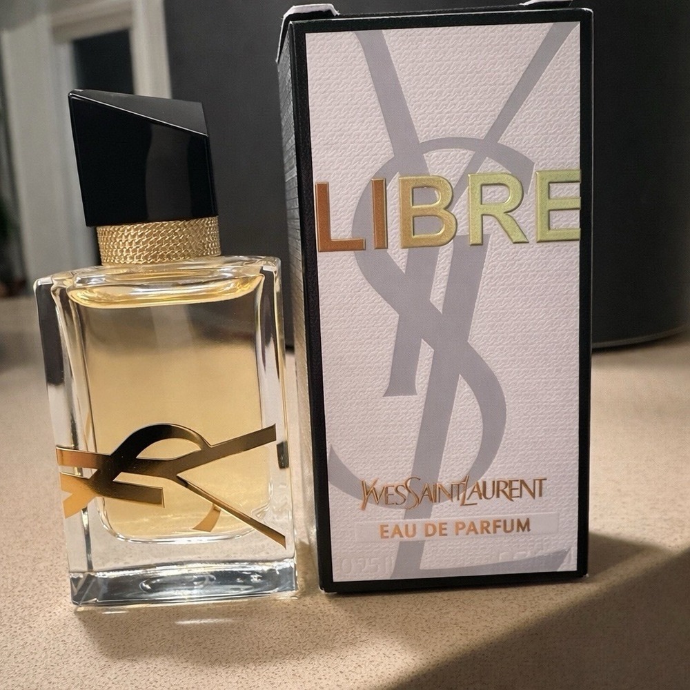 Yves Saint Laurent Libre Eau De Parfum  0.25 fl oz 7.5 ml travel size dabber